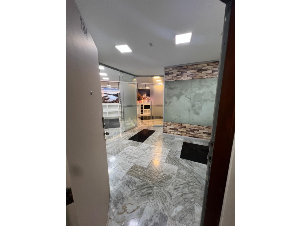 OFICINA EN VENTA SECTOR CASTROPOL EN EL POBLADO