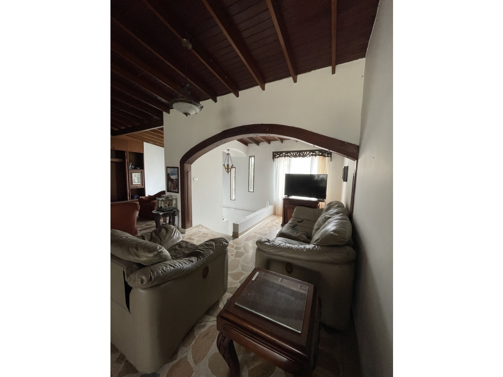 VENTA DE CASA EN EL BARRIO LOS ANGELES EN MEDELLÍN — foto 2