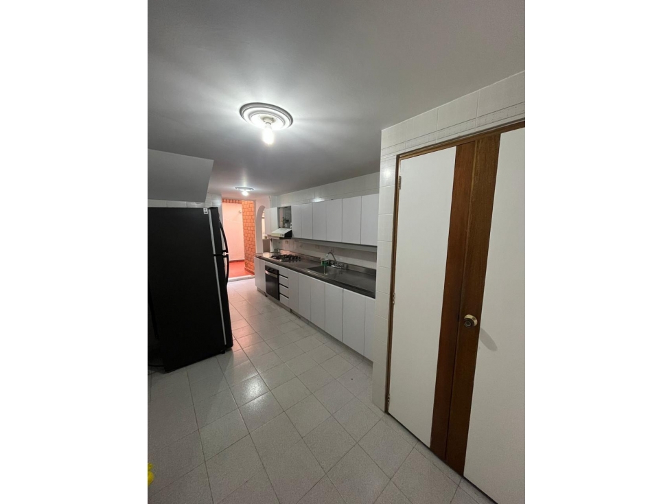 VENTA APARTAMENTO DUPLEX EN LAURELES SANTA TERESITA — foto 2