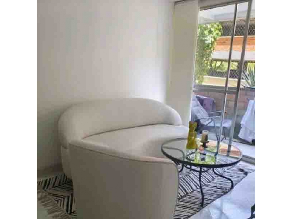 VENTA DE APARTAMENTO EN LA LOMA DE LOS BERNAL. — foto 2