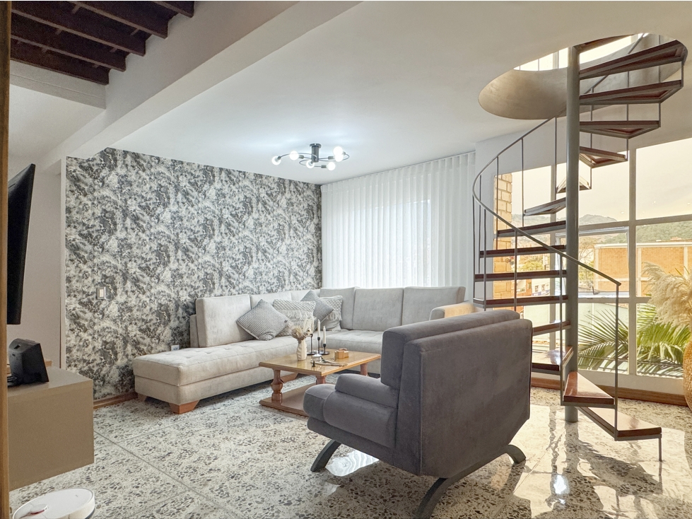 Apartamento Dúplex en Venta en San Joaquín — foto 2