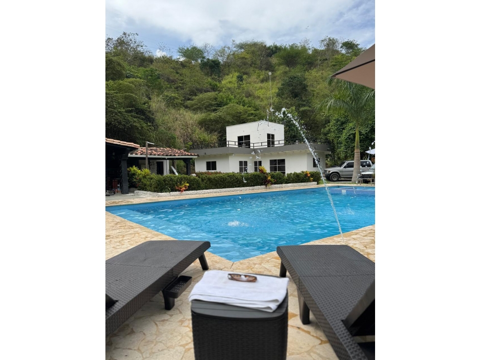 FINCA DE RECREO Y RENTA VACACIONAL EN SANTA FE DE ANTIOQUIA — foto 4