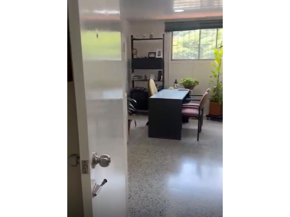 VENTA DE LOCAL CONSULTORIO ODONTOLÓGICO EN SAN JUAN CON LA 70 — foto 2