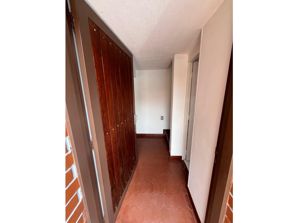 VENDO CASA EN BELEN LA MOTA 3 HABITACIONES 3 PISOS