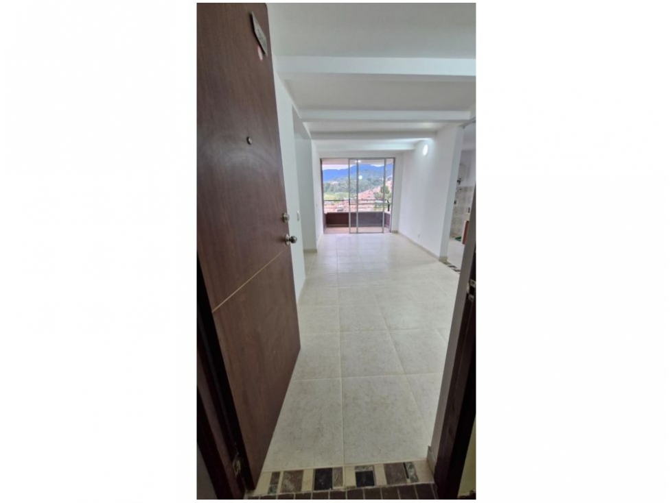 EN VENTA APARTAMENTO EN ITAGUI - CENTRO DE LA MODA — foto 2