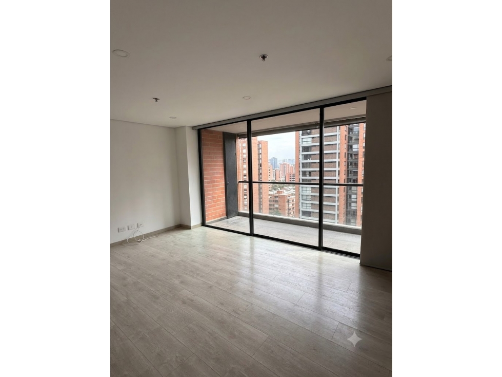 EN VENTA APARTAMENTO EN ALTOS DEL POBLADO — foto 2