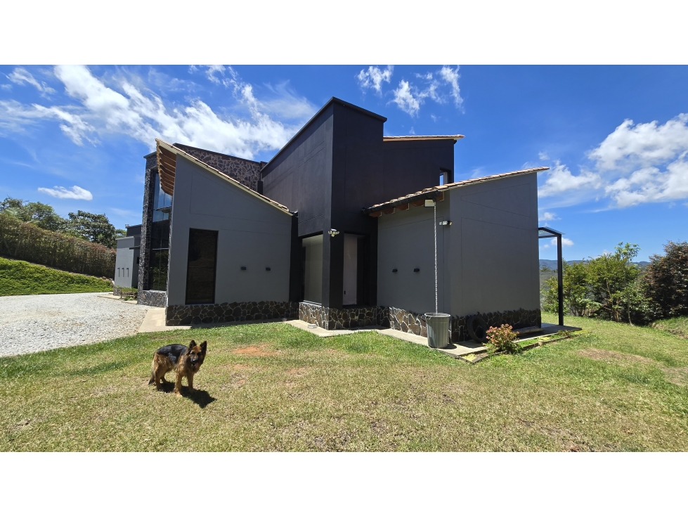 SE VENDE CASA CAMPESTRE EN EL CARMEN DE VIBORAL VIA SAN ANTONIO — foto 2