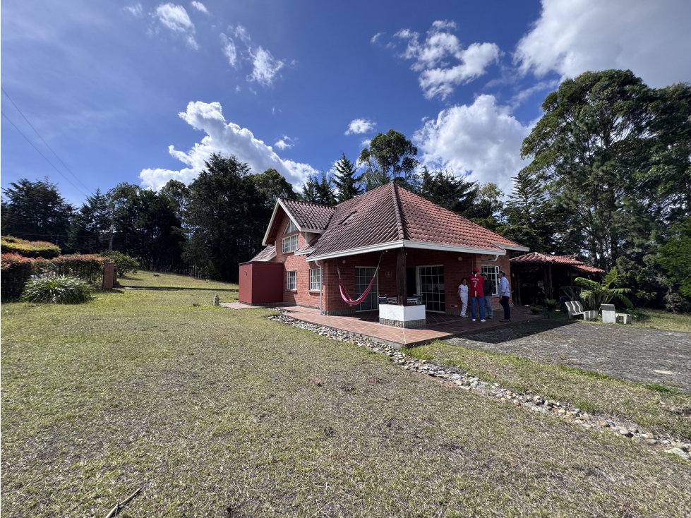 SE VENDE CASA CAMPESTRE EN RIO NEGRO VEREDA SAJONIA — foto 2