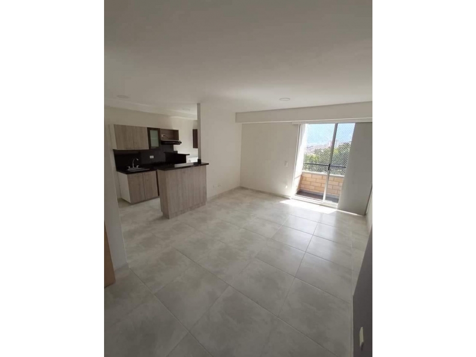 VENTA DE APARTAMENTO EN FLORIDA NORTEAMERICA CON PARQUEADERO Y UTIL