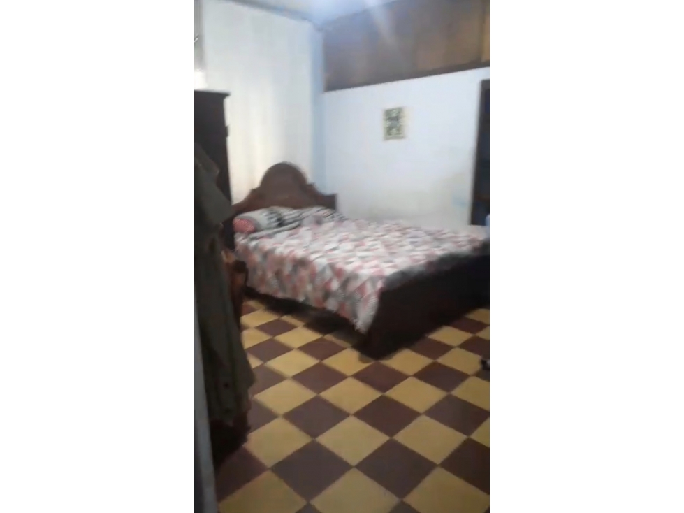 VENTA CASA 1 PISO BELLO MANCHESTER IDEAL PARA FLIPPING — foto 3