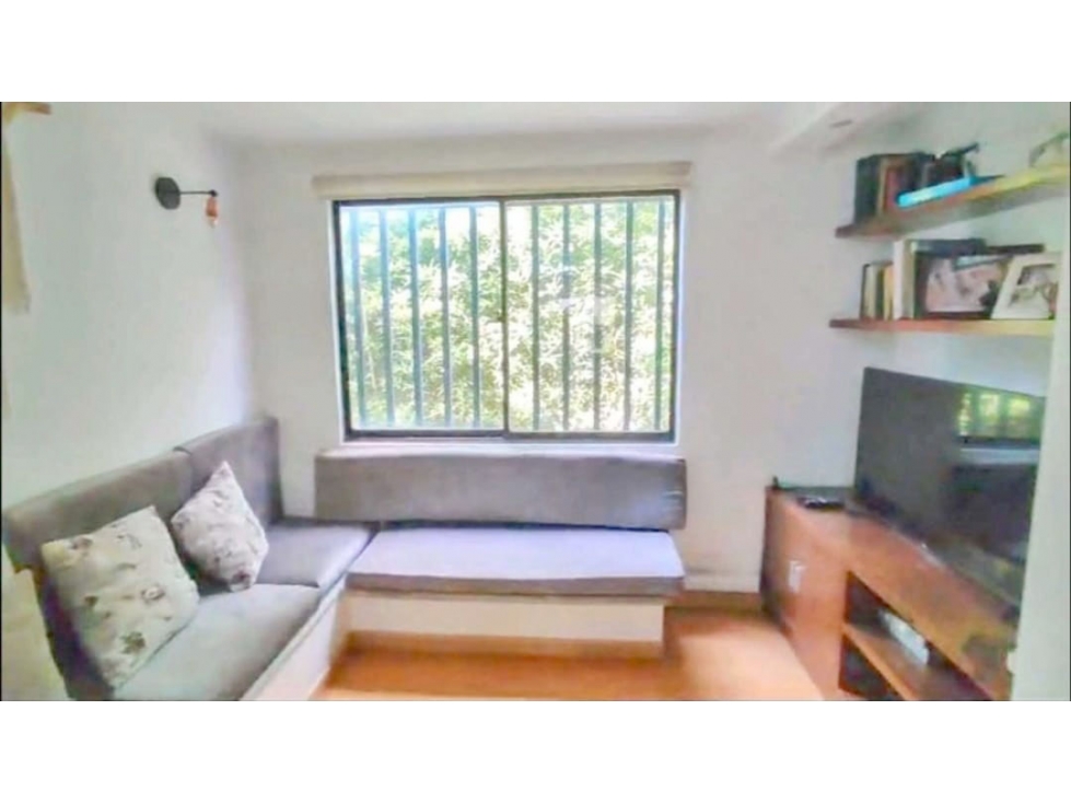 VENTA DE CASA EN LA LOMA DE LOS BERNAL. — foto 3