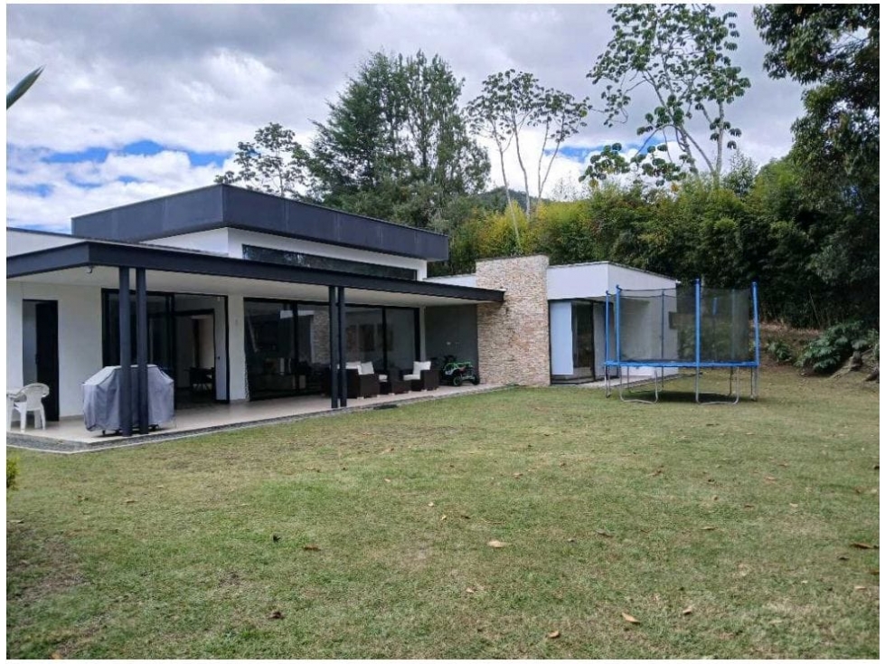 SE VENDE CASA CAMPESTRE EN LA CEJA VIA SAN ANTONIO — foto 2