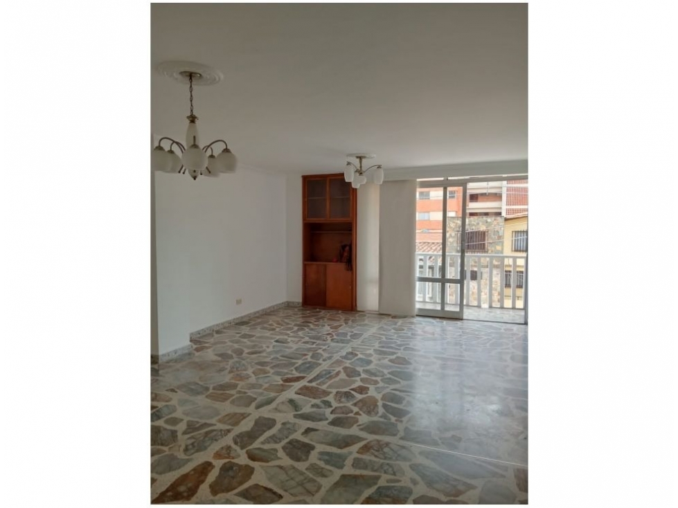 APARTAMENTO CONQUISTADORES, CERCA A LA UPB
