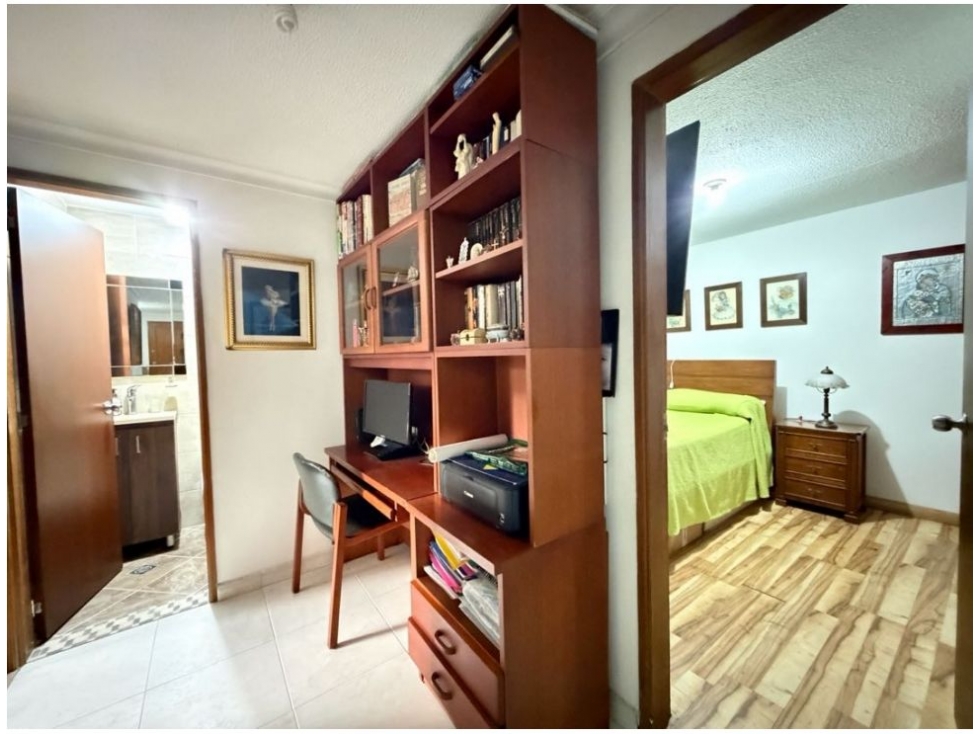 APARTAMENTO EN VENTA ENVIGADO LA MAGNOLIA EN EDIFICIO PH GARAJE — foto 2