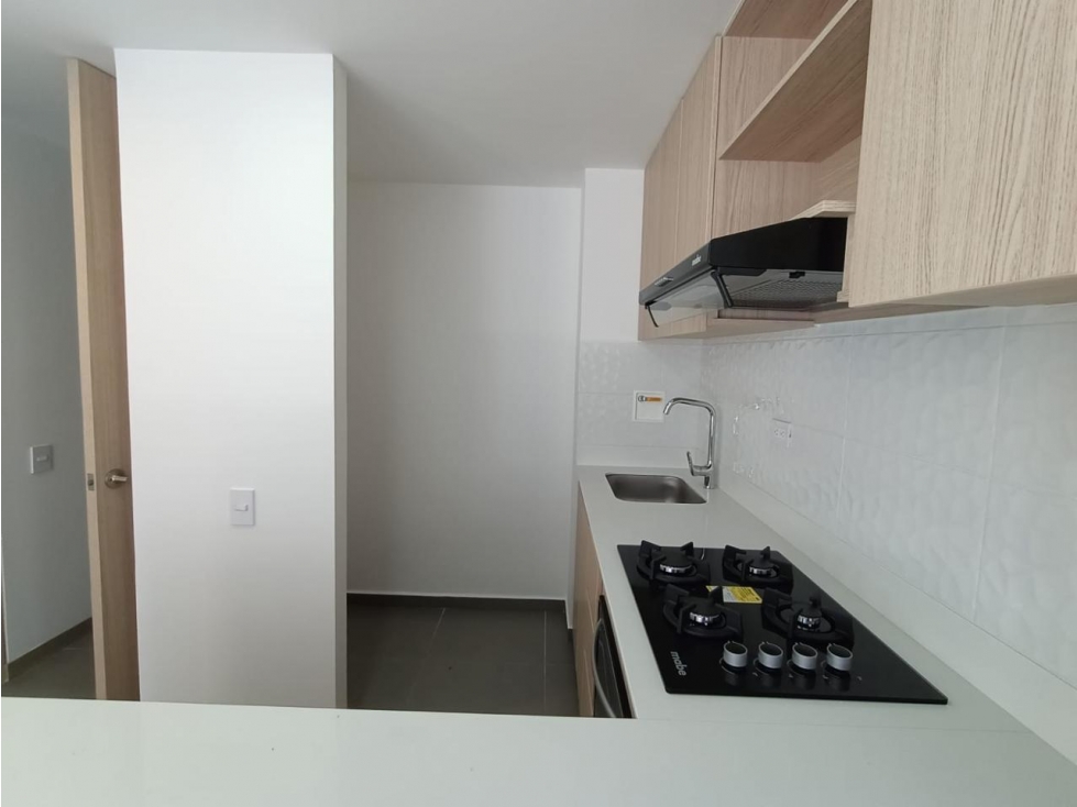ARRIENDO APARTAMENTO MEDELLIN SECTOR SANTA FE, FRENTE CIUDAD DEL RIO. — foto 2