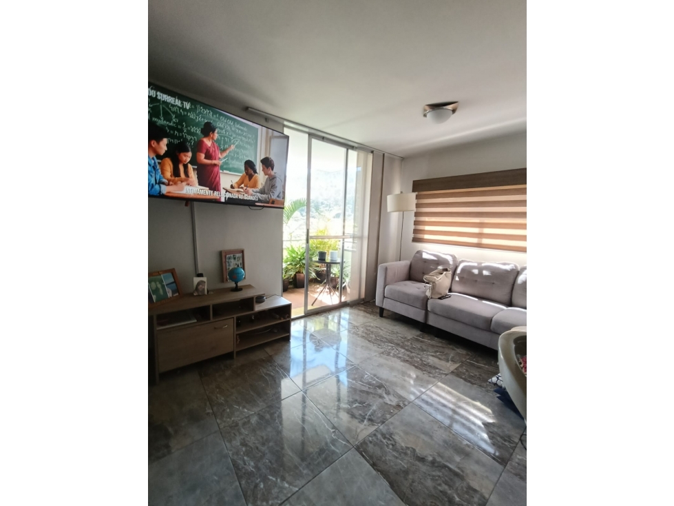 VENTA DE APARTAMENTO EN MADERA NATURAL CON EXCELENTES ACABADOS