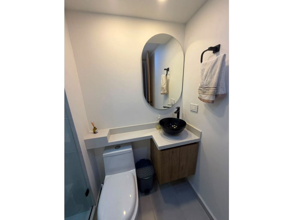 VENTA DE APARTAMENTO EN ENTRECERROS CON HERMOSOS ACABADOS — foto 2