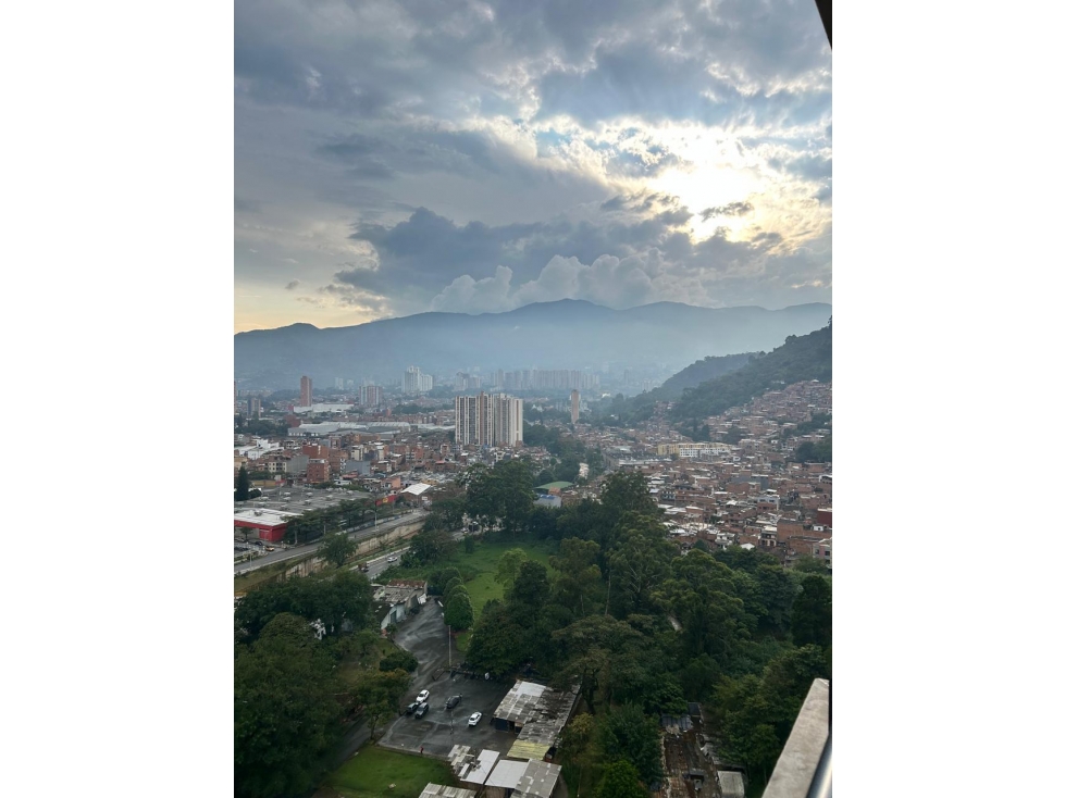 VENDO APARTAMENTO (EN OBRA GRIS) EN ITAGÜÍ UNIDAD HERBARIO