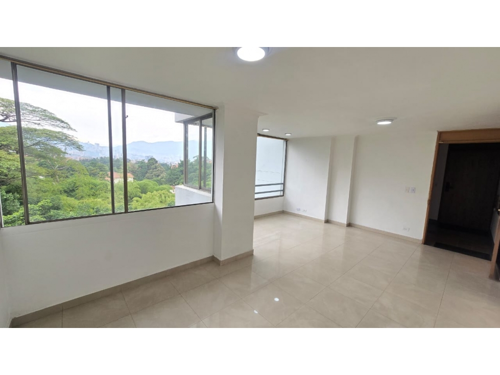 SE VENDE APARTAMENTO EN EL POBLADO LA FRONTERA (PP)