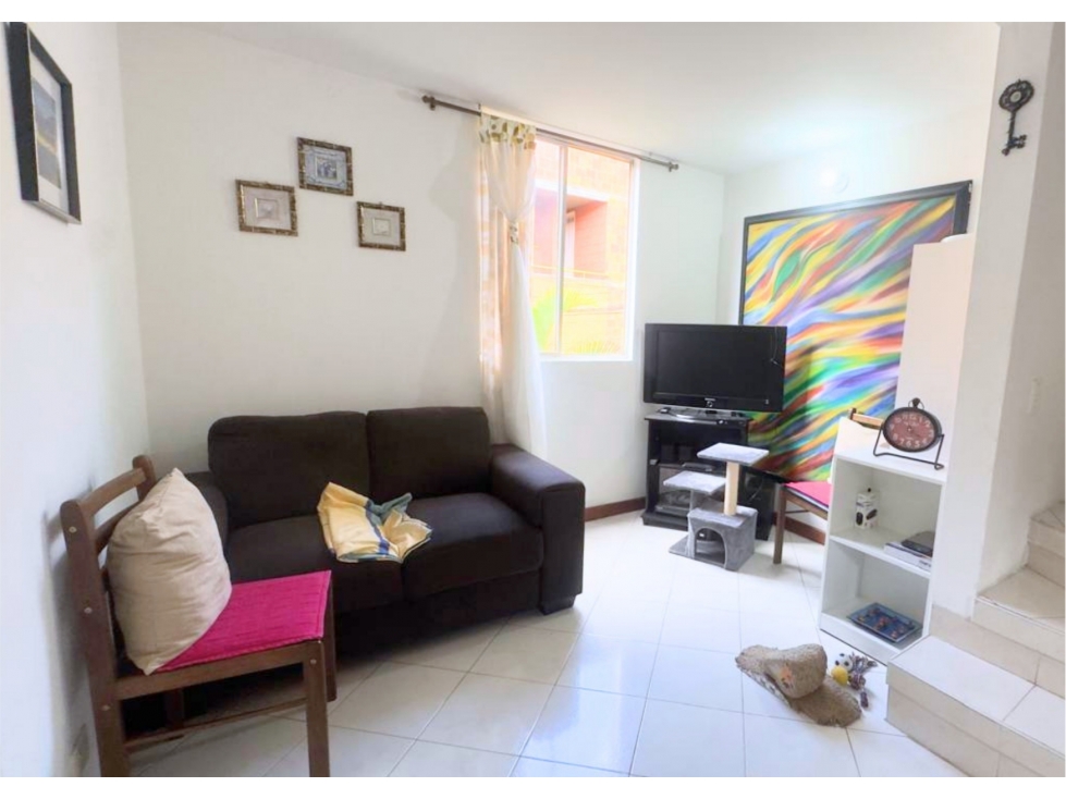 Venta de casa bifamiliar en Calasanz, Unidad abierta — foto 2