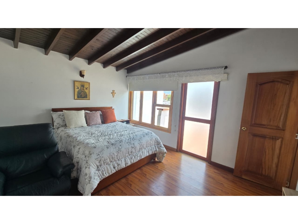 SE VENDE CASA EN SIMÓN BOLIVAR - 2