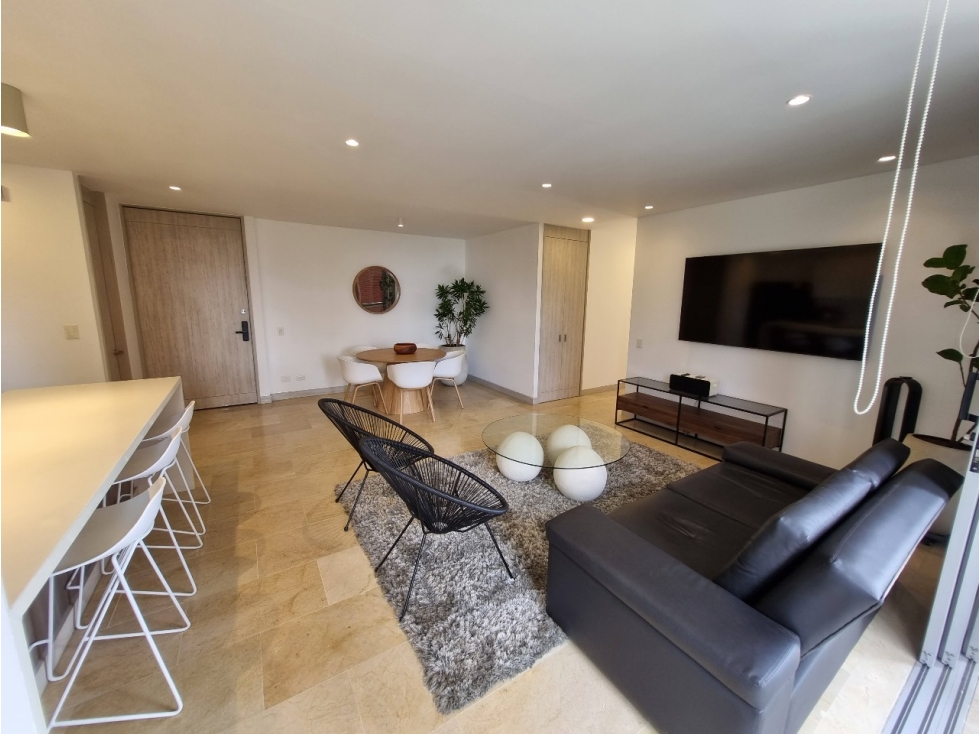 VENDO APARTAMNETO EN EL POBLADO SECTOR LALINDE