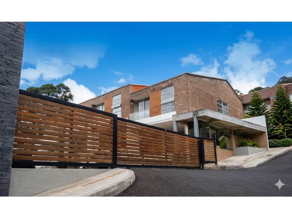 EN VENTA CASA EN ENVIGADO, SECTOR VILLA NOVOA