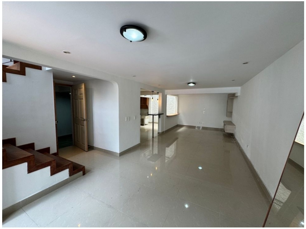 CASA DE 2 NIVELES EN VENTA ENVIGADO UNIDAD CERRADA VALLEJUELOS — foto 2