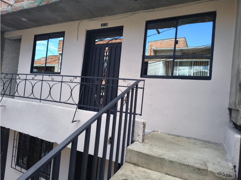 VENDO CASA SEGUNDO PISO CON TERRAZA EN ALTOS DE NIQUIA — foto 2