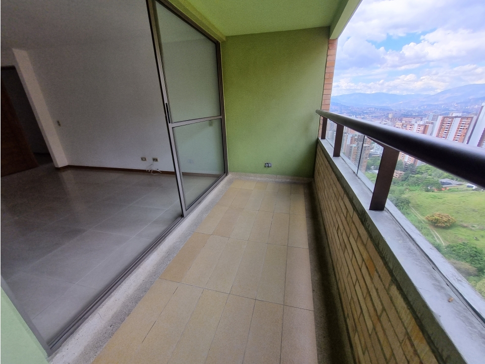 VENDO APARTAMENTO SABANETA LOMA AVES MARIAS 4 ALCOBAS 5 BAÑOS — foto 4