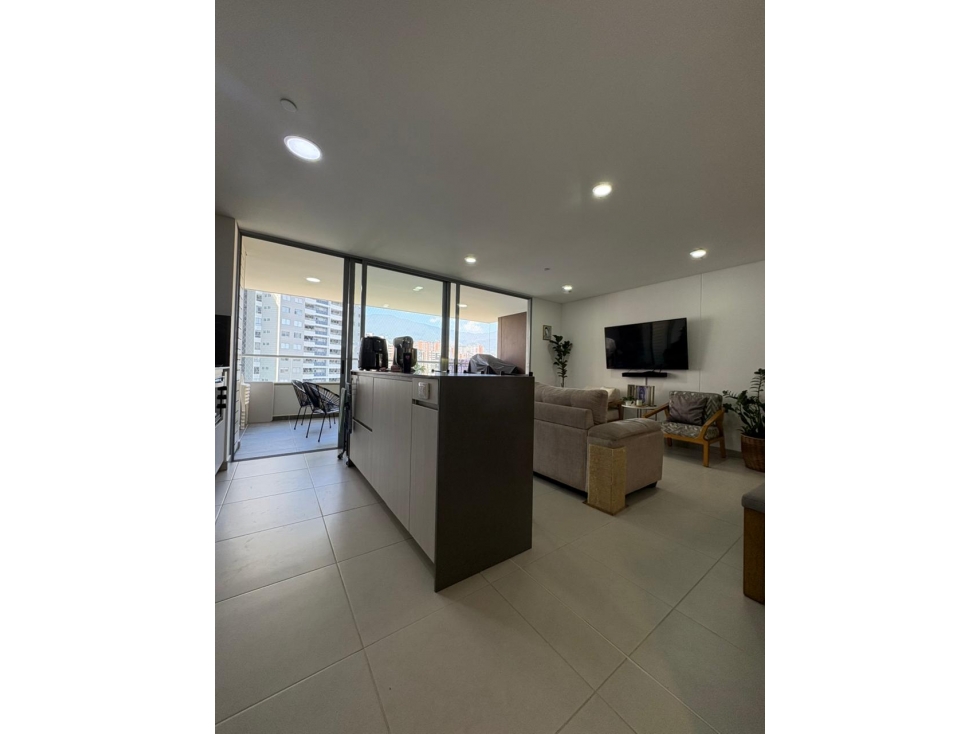 APARTAMENTO EN VENTA 123 M2 EN ENVIGADO PISO 14 — foto 3