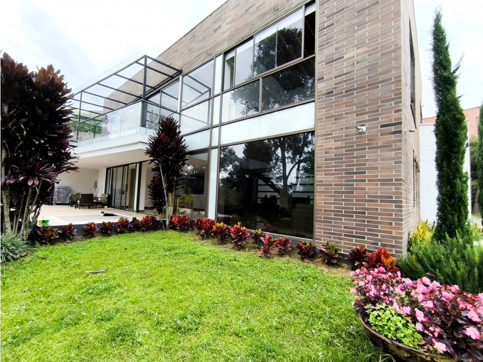 Venta Casa Unifamiliar Sector Escobero Envigado