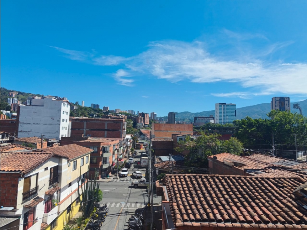 APARTAMENTO EN VENTA ENVIGADO PRIMAVERA EN EDIFICIO PH — foto 2