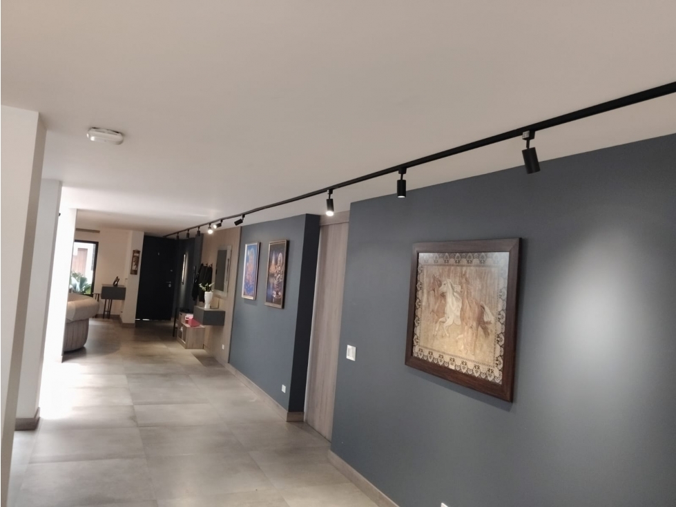 Lujosa Casa de 630m² en Los Colores - 3 Niveles, Jacuzzi y Cine — foto 6