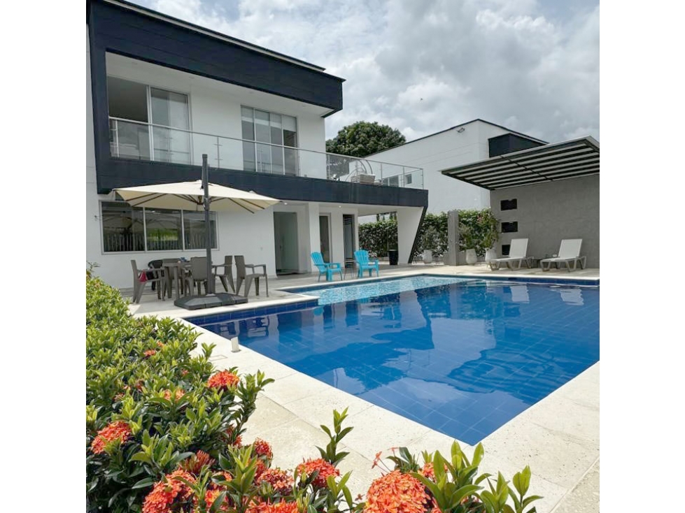 VENTA DE CASA FINCA EN CONDOMINIO DE SAN JERONIMO.