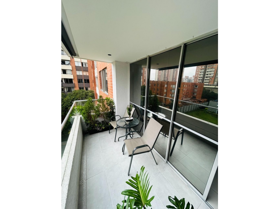 Venta de apartamento en los Colores, Medellin