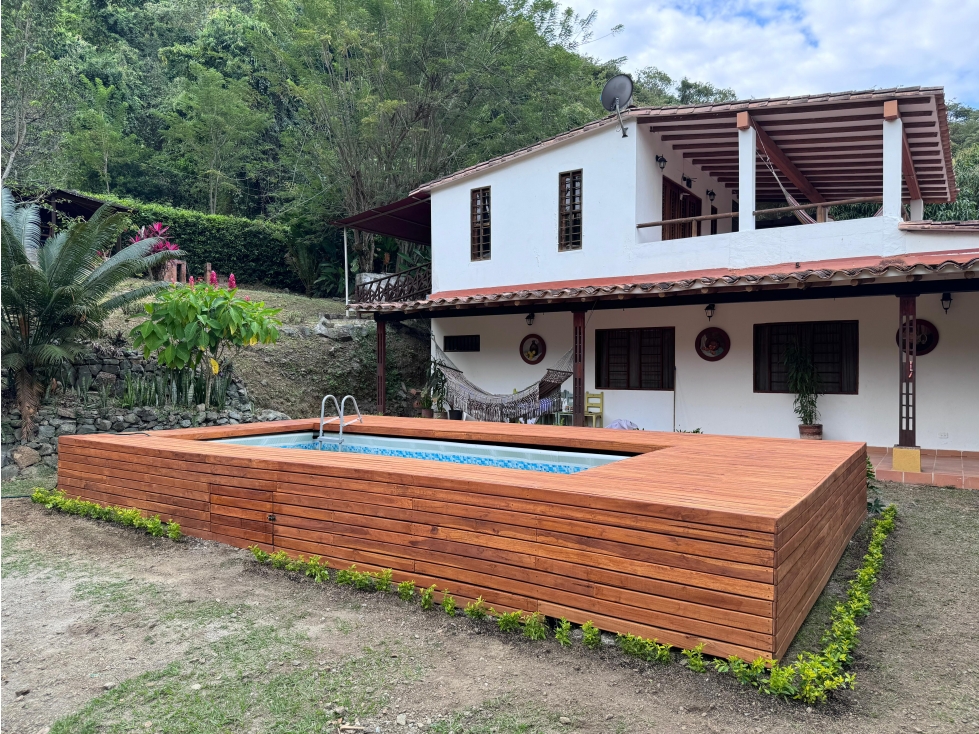 CASA CAMPESTRE SAN JERÓNIMO A 300 MT DE LA VIA PPAL - 2