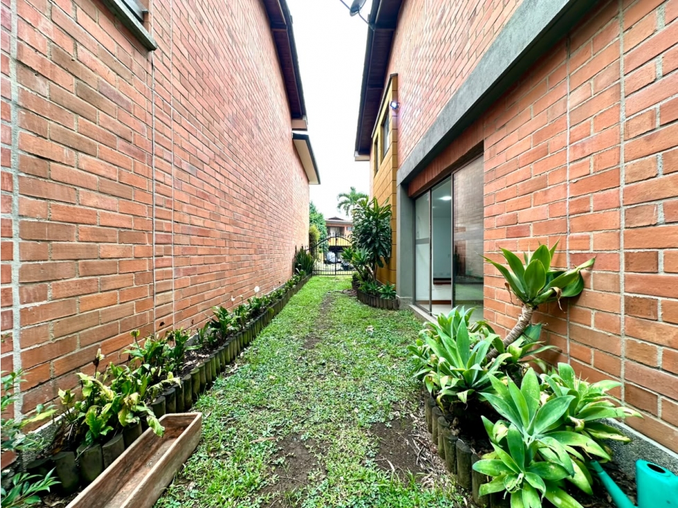 VENTA CASA EN SURAMERICA, LA ESTRELLA, — foto 4