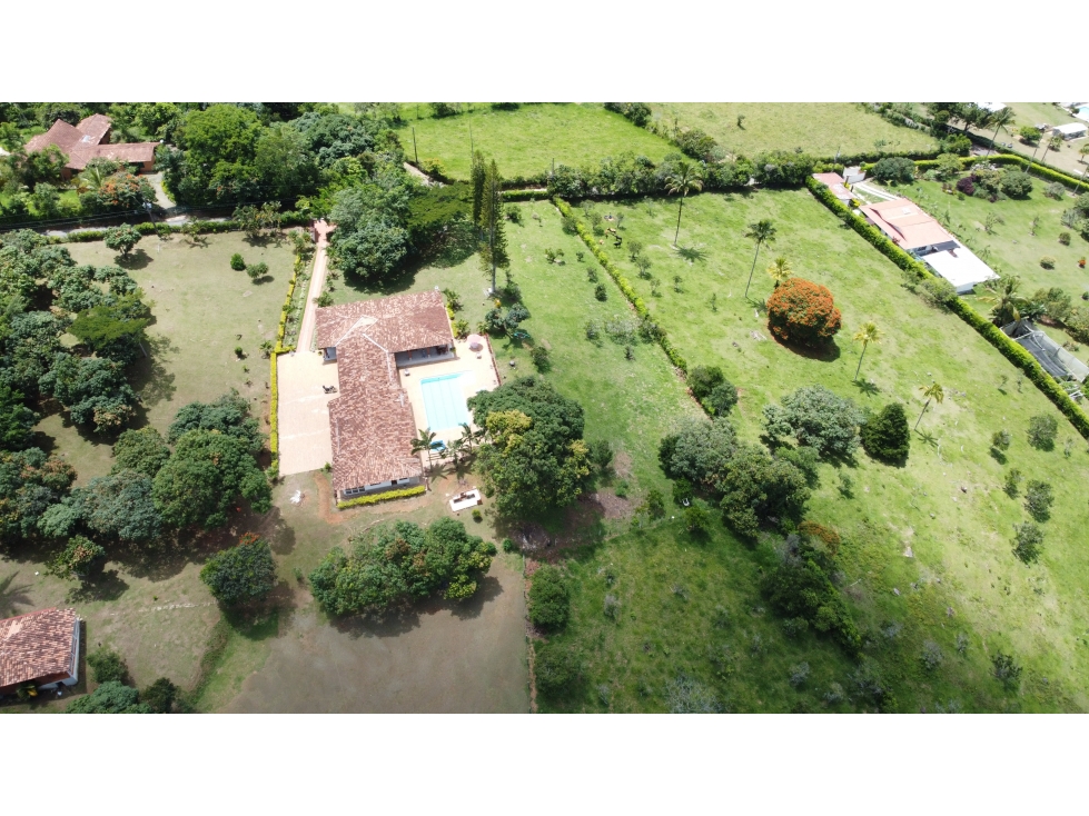 SE VENDE CASA CAMPESTRE EN PARCELACIÓN DE BARBOSA - 1