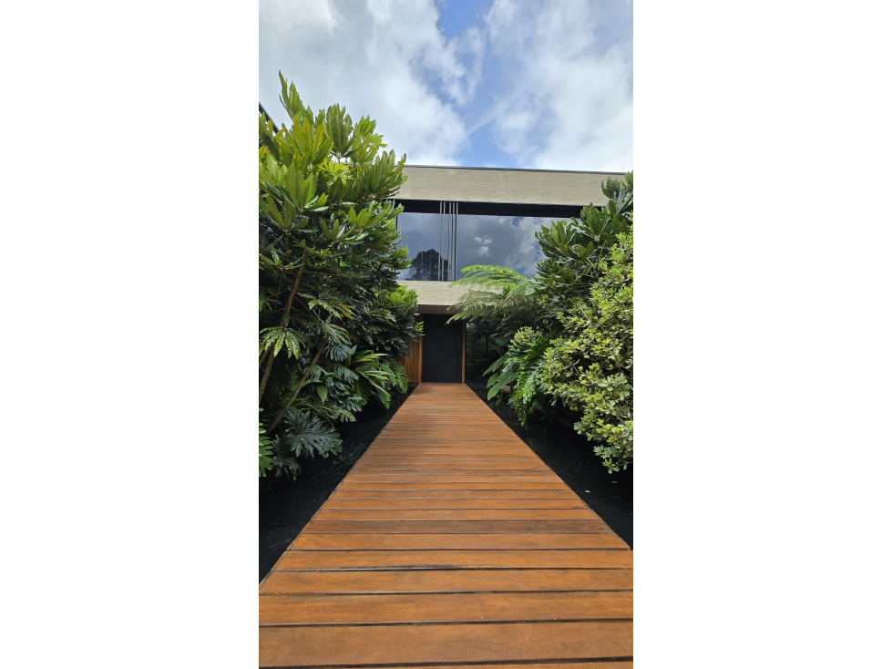 SE VENDE ESPECTACULAR CASA CAMPESTRE EN LLANO GRANDE