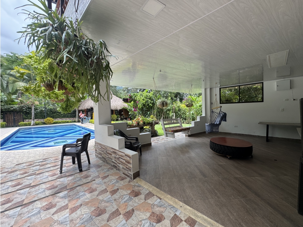 SE VENDE CASA CAMPESTRE EN SAN JERÓNIMO