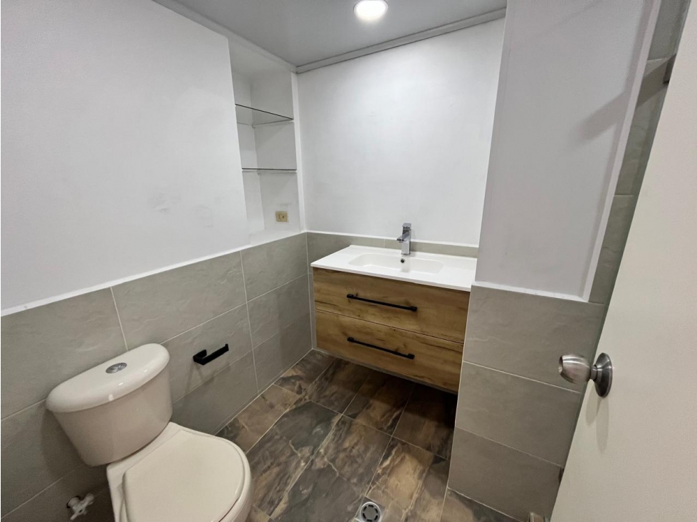 SE VENDE APARTAMENTO EN EL POBLADO SECTOR EL CAMPESTRE — foto 2