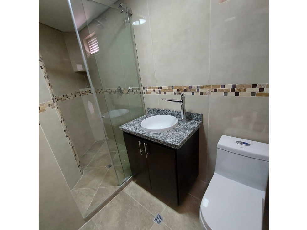 SE VENDE CÓMODO APARTA ESTUDIO EN LA LOMA DE LOS BERNAL — foto 3