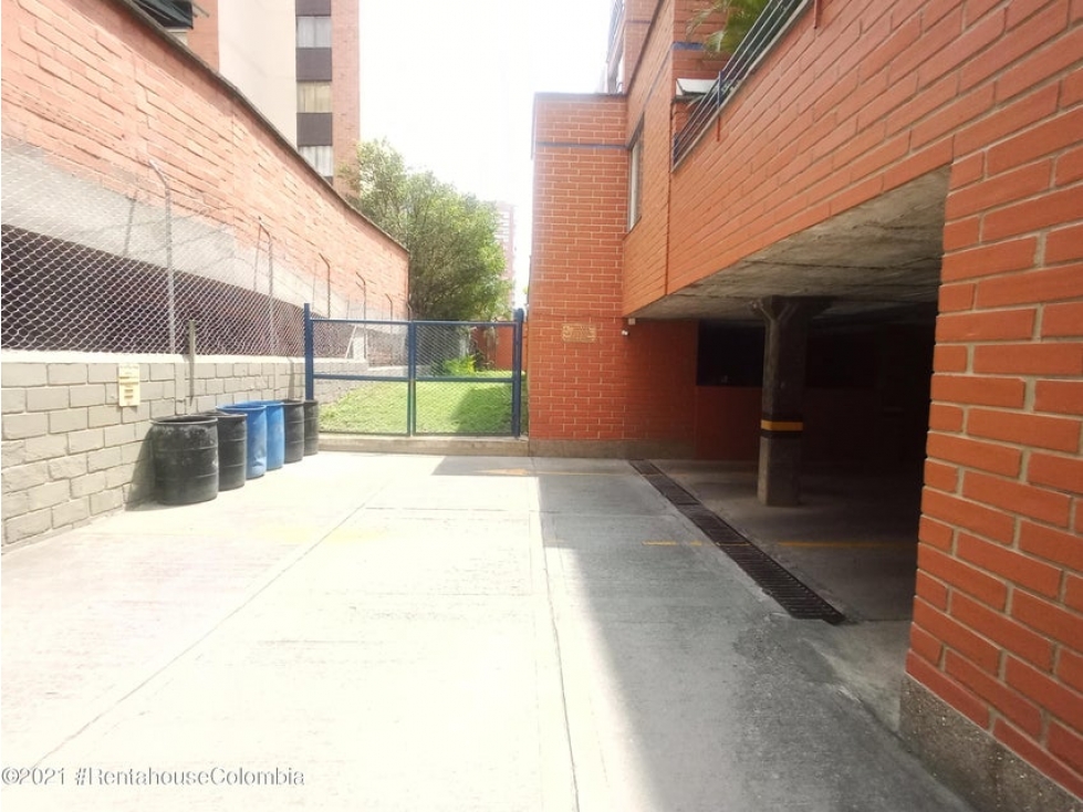 VENDO APARTOESTUDIO EN LOS COLORES — foto 3