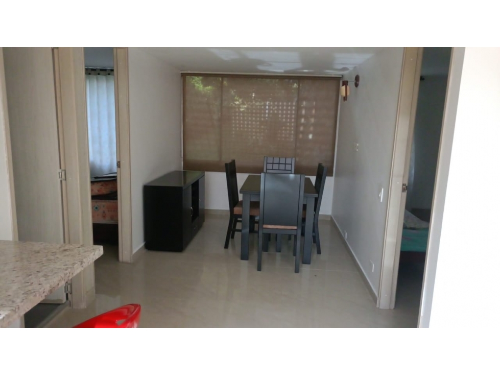 VENDO APARTAMENTO MUY ILUMINADO EN EL POBLADO SECTOR INTERCONTINENTAL — foto 2