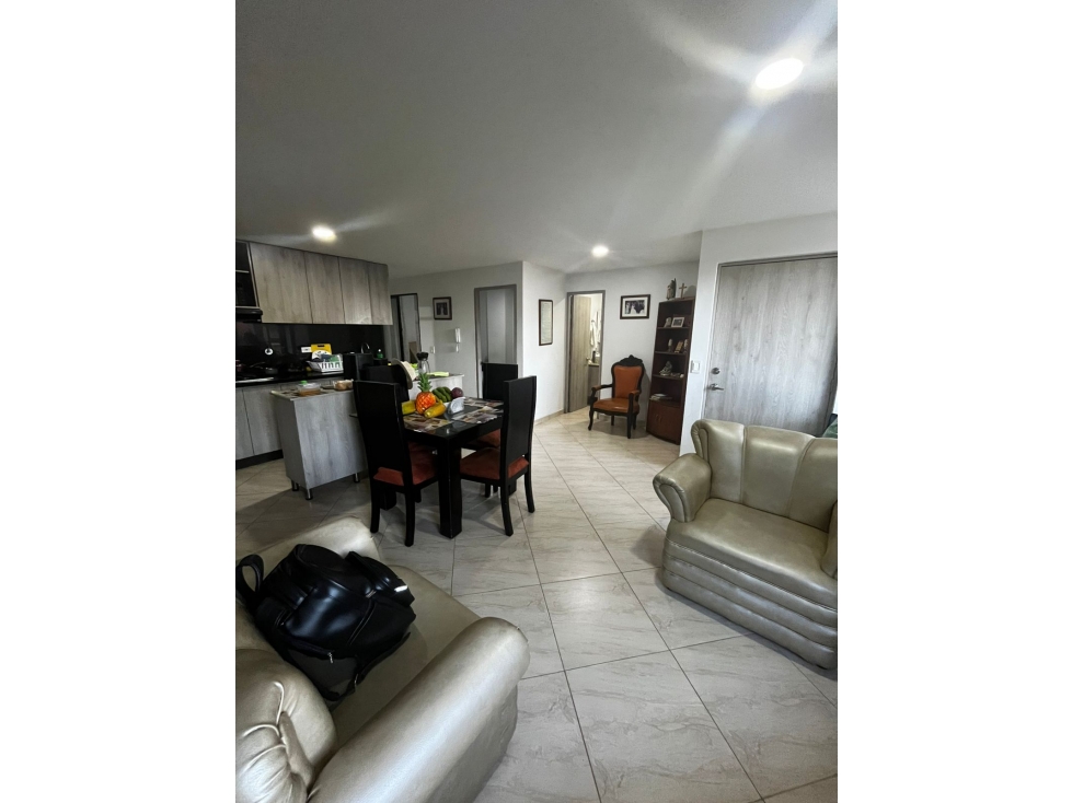 APARTAMENTO EN VENTA ENVIGADO EL TRIANON 3 PISO EDIFICIO PH — foto 2