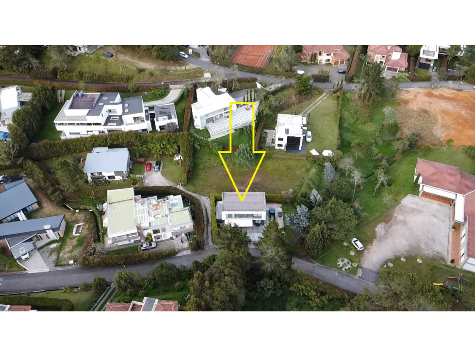 SE VENDE CASA CAMPESTRE EN ENVIGADO - LOMA DEL ESCOBERO — foto 2