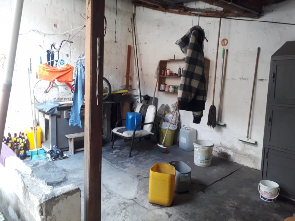 CASA LOTE EN VENTA ENVIGADO PRIMAVERA SOBRE AVENIDA POBLADO