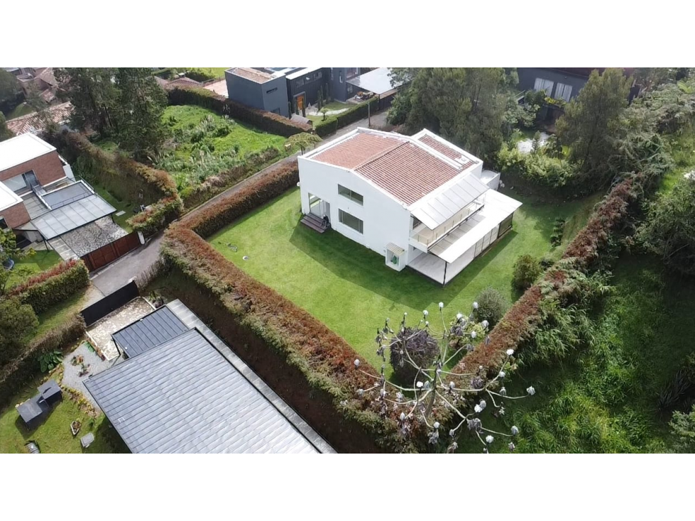 SE VENDE CASA CAMPESTRE EN ENVIGADO LOMA DEL ESCOBERO — foto 2