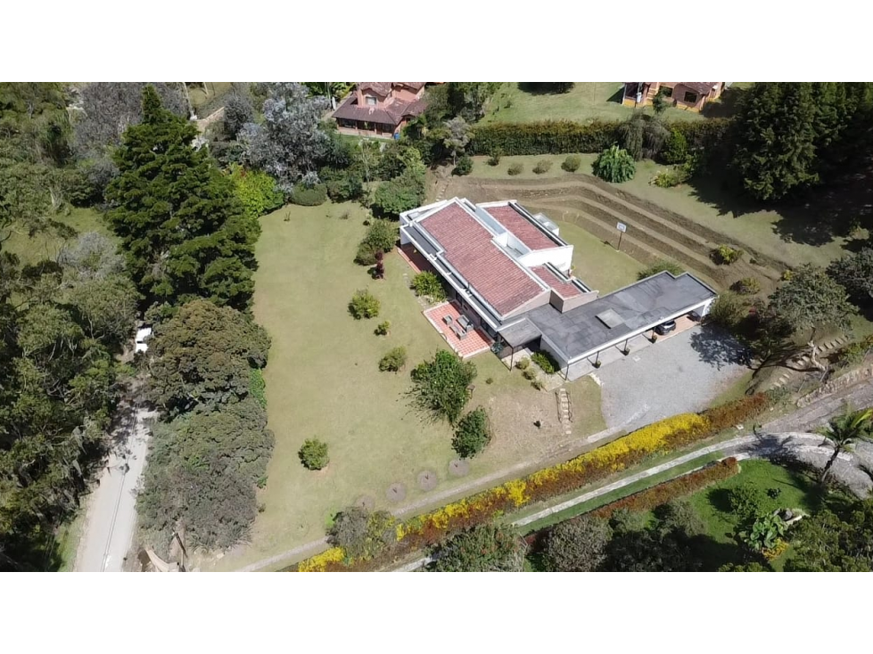 SE VENDE HERMOSA CASA CAMPESTRE EN GUARNE